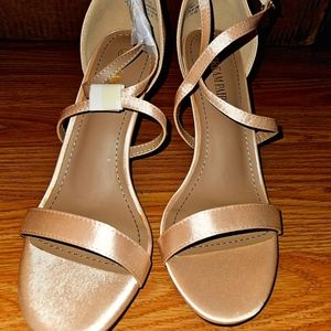 Dream Pairs Women's Dolce Stilettos 9.5 Champagne Satin